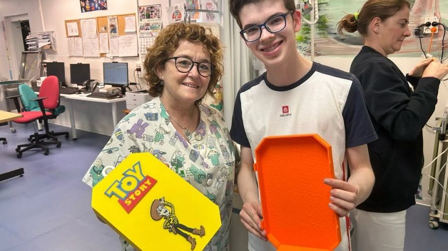 Una de las cajas Chemobox con el diseño del comisario Woody de la película Toy Story