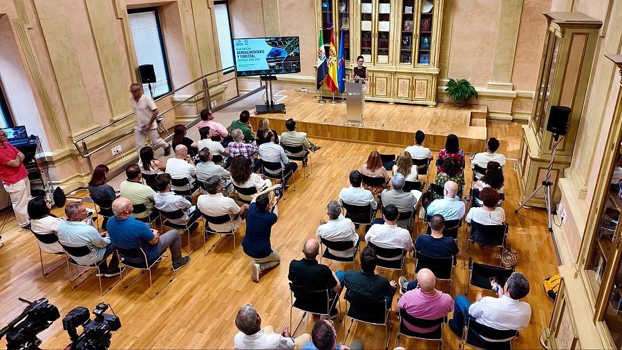 Asistentes a la presentación del Plan Director Agroalimentario y Forestal de la Diputación de Badajoz
