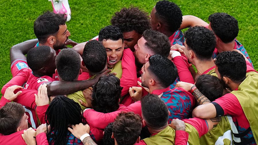 La selección de Portugal hace piña con Cristiano Ronaldo