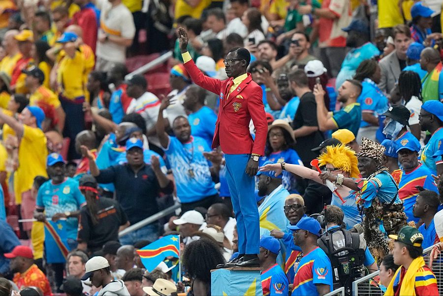 Lumumba Vea, el aficionado viral de la R.D. Congo, en el partido ante Colombia en el Estadio de Guadalajara