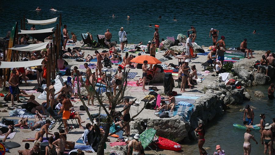 Piscinas flotantes de Zakrzówek en Cracovia, Polonia