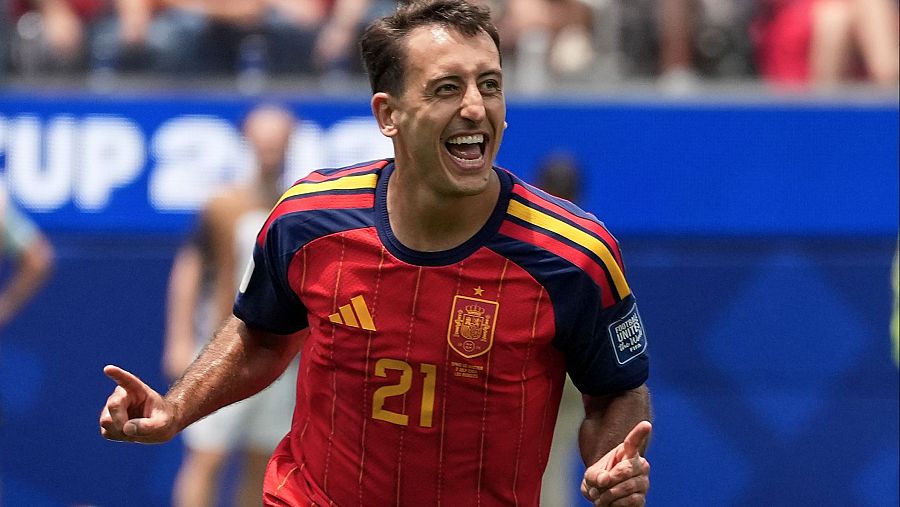 Mikel Oyarzabal celebra el gol del 1-0 a Austria en dieciseisavos del Mundial