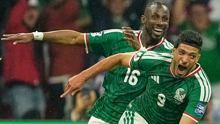 Raúl Jiménez celebrando un gol en el México - Inglaterra del Mundial 2026