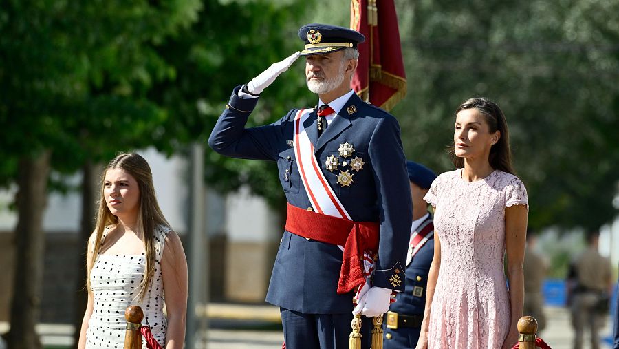 Entrega de despacho en la Academia General del Aire