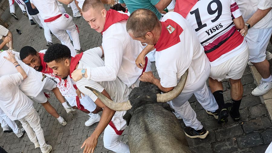 Las fotos más impactantes del quinto encierro de San Fermín