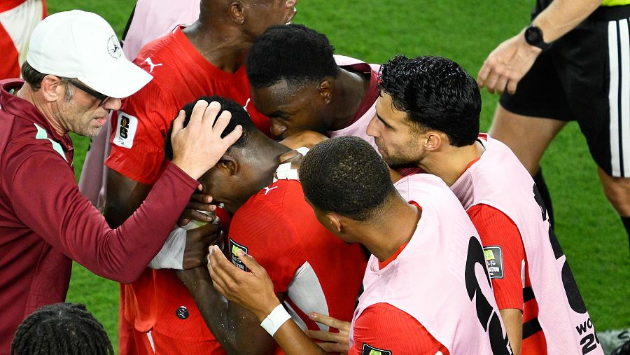 Embolo tras ver la tarjeta roja en el Argentina - Suiza del Mundial 2026