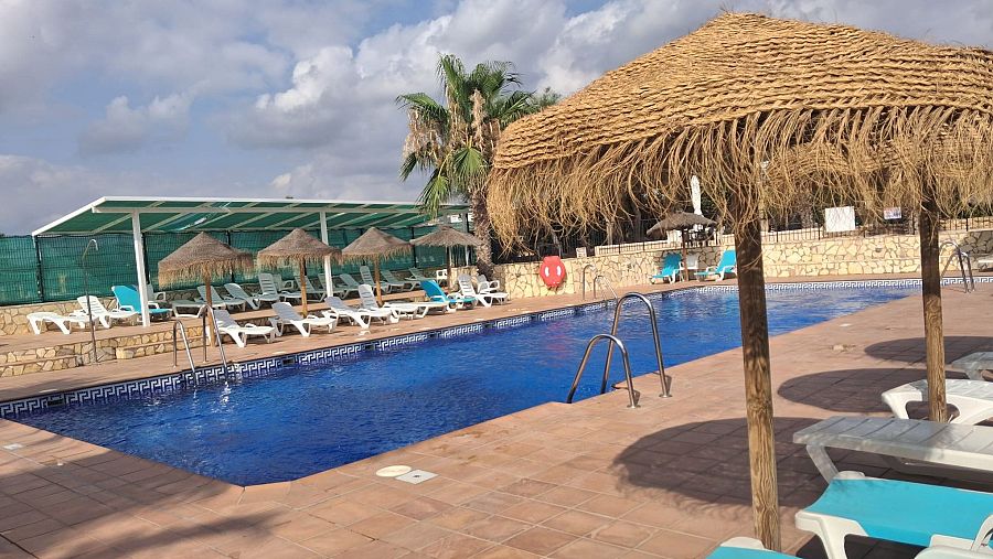 Piscina del camping Los Gallardos