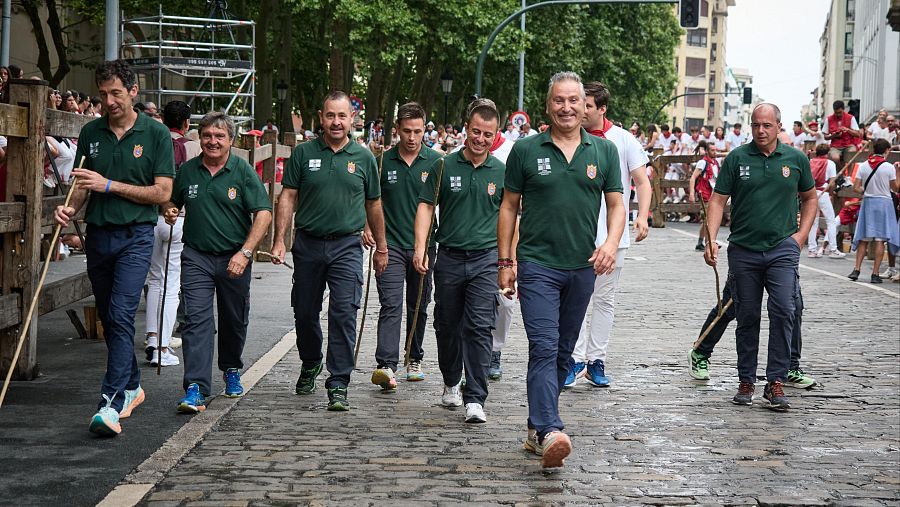 El grupo de pastores, antes del séptimo encierro