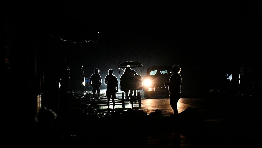 Cuba, al borde del colapso, sufre su tercer apagón en nueve días
