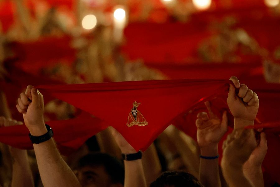 Pañuelo de San Fermín al cielo
