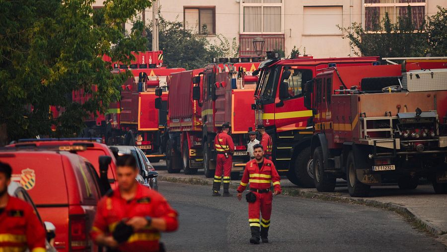 Camiones de la Unidad Militar de Emergencias (UME), a 24 de julio de 2026, en Burgohondo, Ávila, Castilla y León (España)