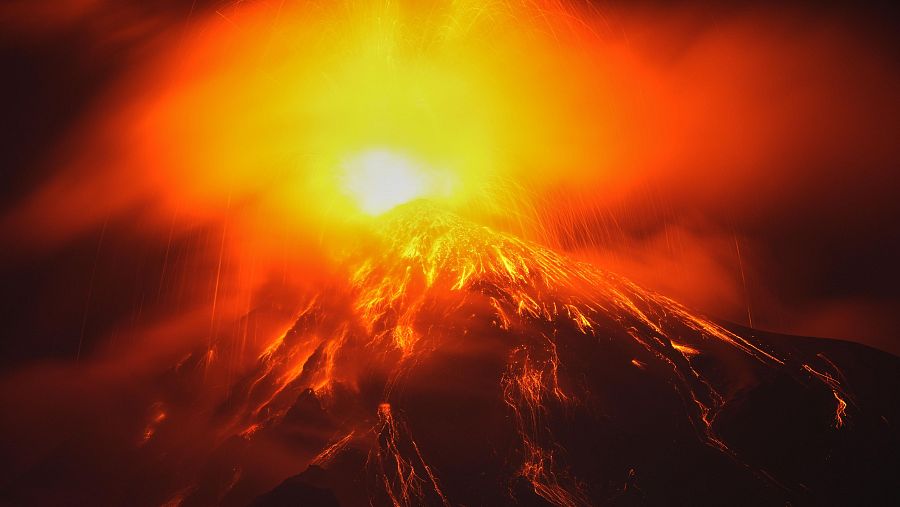 Guatemala declara la alerta máxima en tres departamentos por la erupción del volcán de Fuego