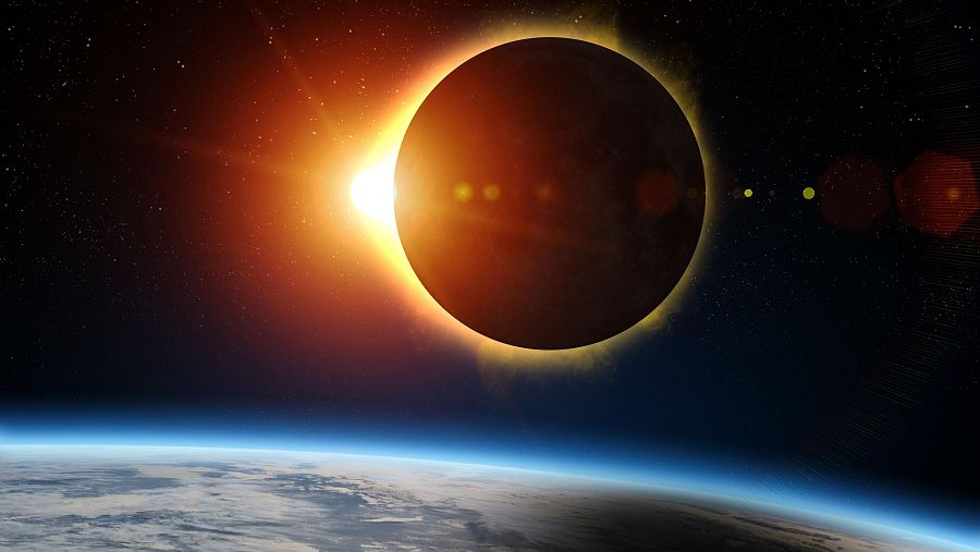 Cazadores de eclipses: recorren el mundo por unos minutos de oscuridad.