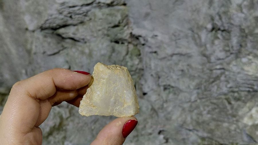 Ferramenta en cuarzo de neandertais atopada na Cova Eirós