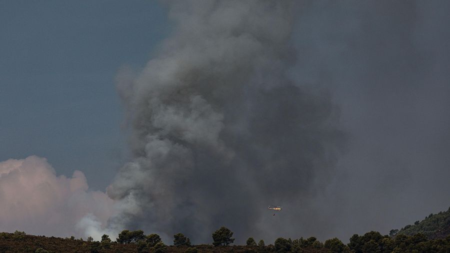 El incendio en Segorbe (Castellón) avanza sin control