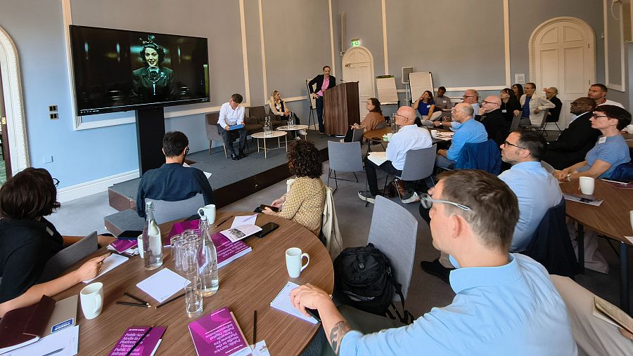 Manuel Gómez Zotano, director del Área de Sistemas e Innovación de RTVE, presenta “Voices Unlocked”, el proyecto de RTVE que utiliza inteligencia artificial para transformar el archivo sonoro de RNE