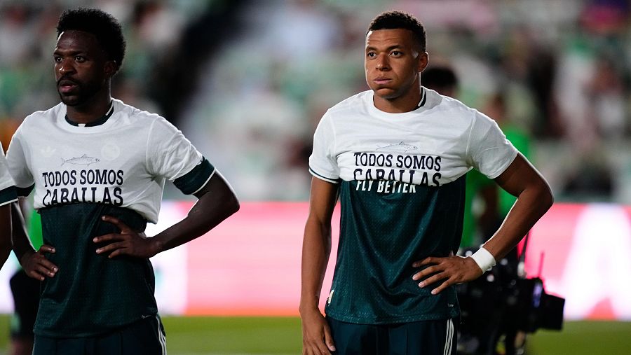 Vinícius, Mbappé y Konate cortan el mensaje de apoyo a Ceuta