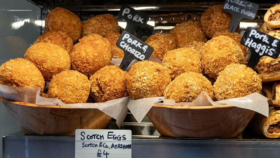 Oferta cárnica en mercado escocés