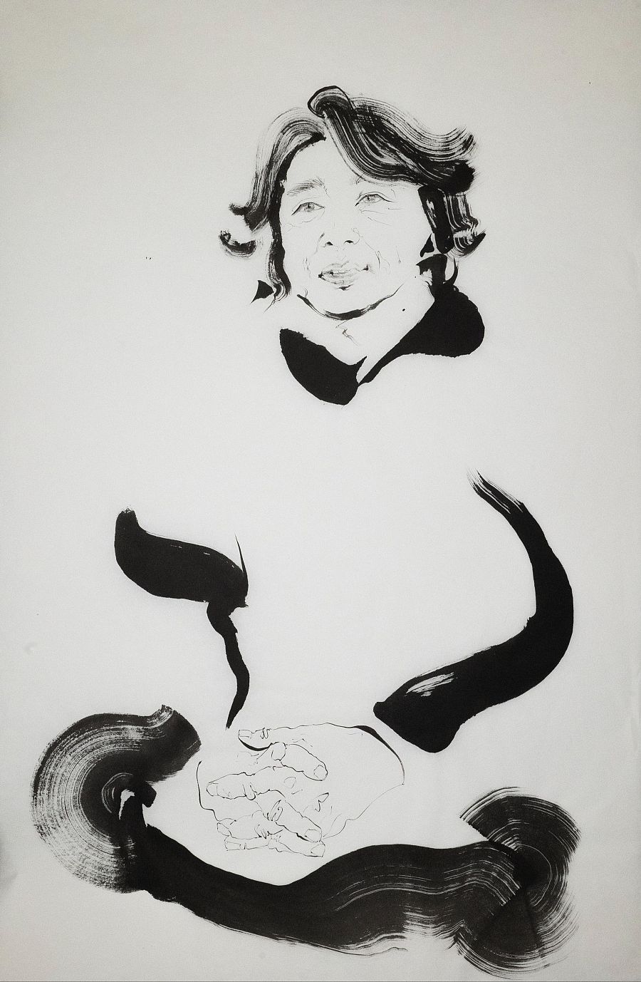 Retrato a tinta de Doukan, un japonés sentado con las manos unidas sobre las piernas cruzadas