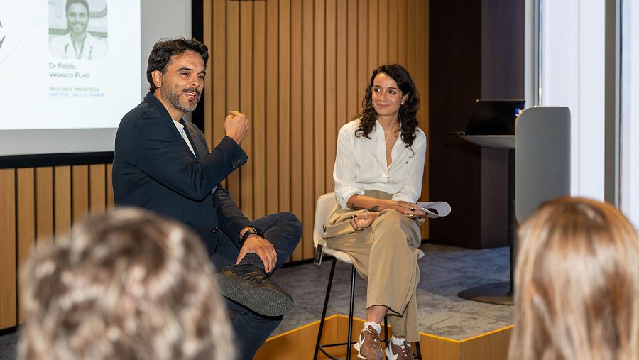 Intervención del oncólogo pediátrico Pablo Velasco en las oficinas de Google España