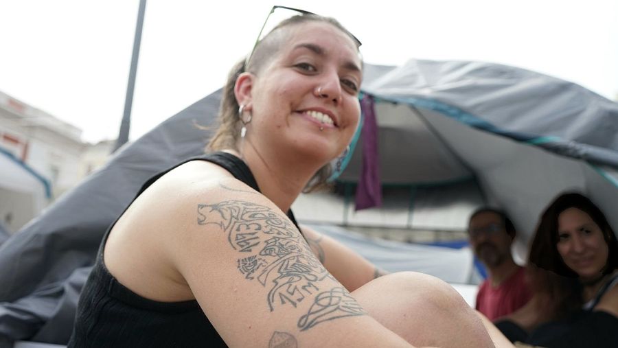 El tatuaje de 15M de Alba