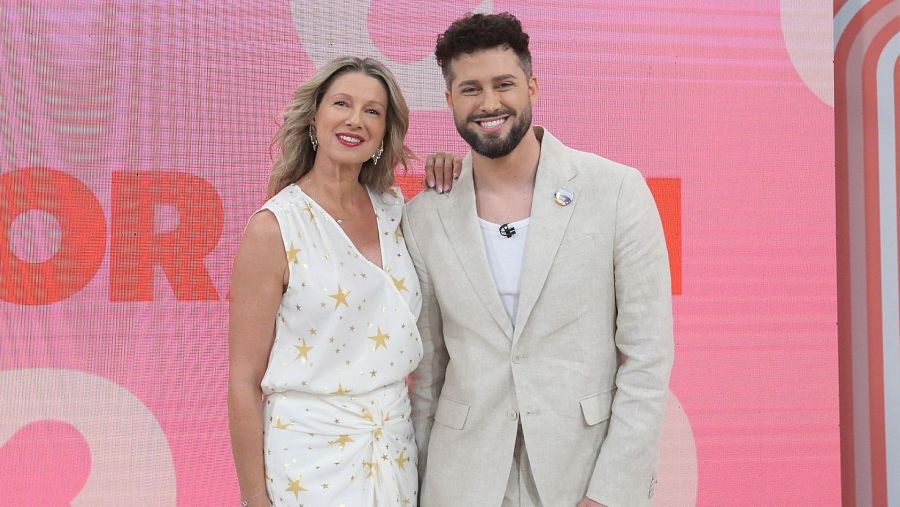 Anne Igartiburu y Javier de Hoyos, presentadores de 'D Corazón'