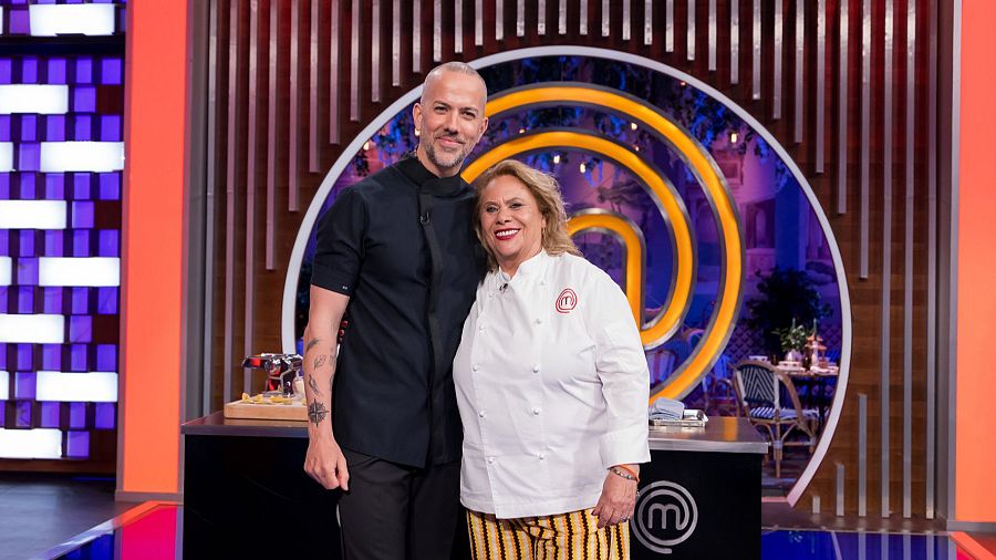 El chef italiano Gianni Pinto y Carmina Barrios visitan las cocinas