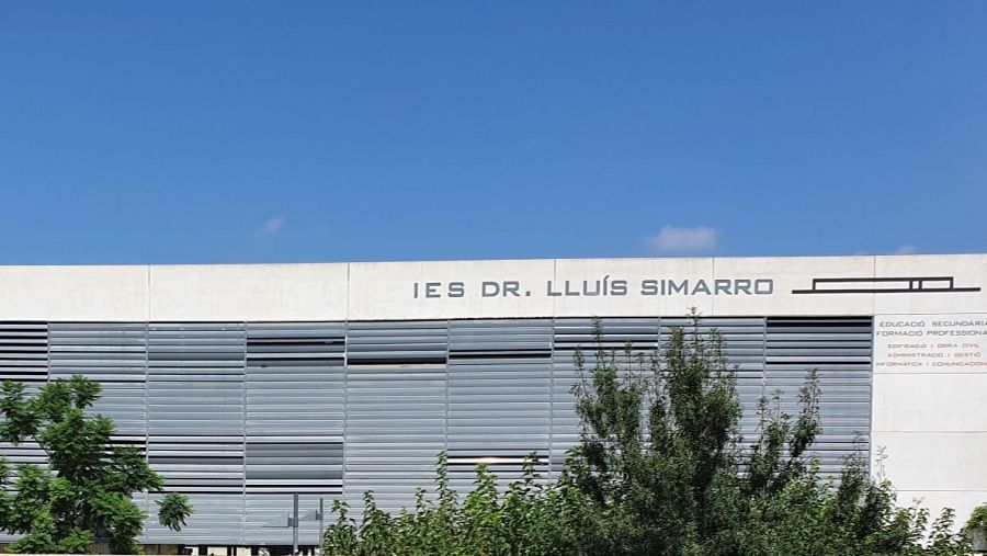 Fachada del IES Dr. Lluís Simarro