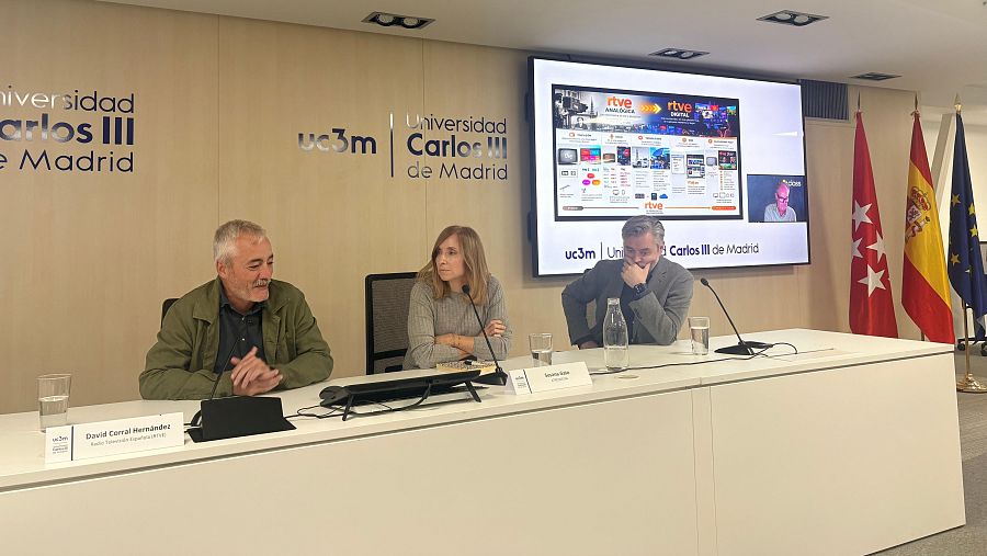 David Corral, responsable de Relaciones Internacionales y Cooperación, participando en la mesa redonda “El papel de los medios de comunicación”