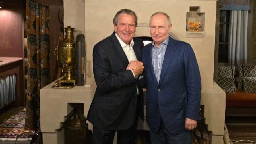 Putin y Schröeder en el cumpleaños del líder ruso