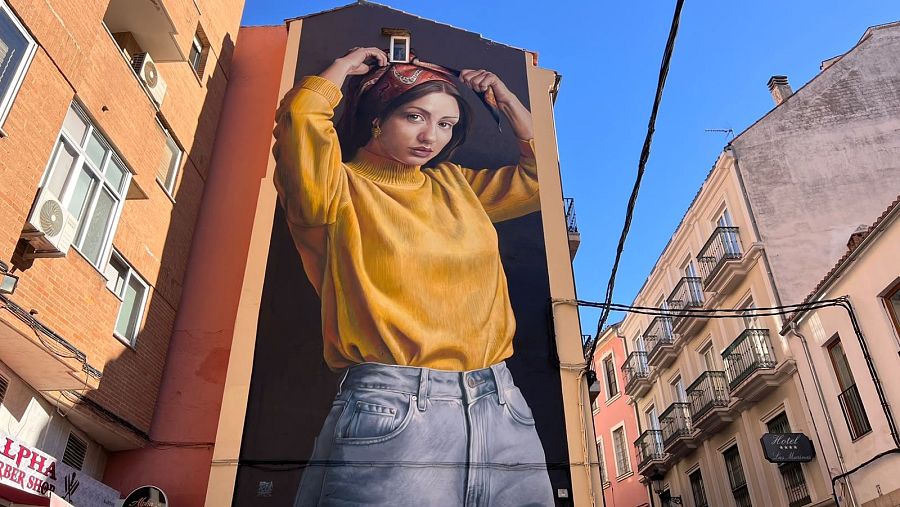 'Matilda', nuevo mural de JM Brea en Cáceres