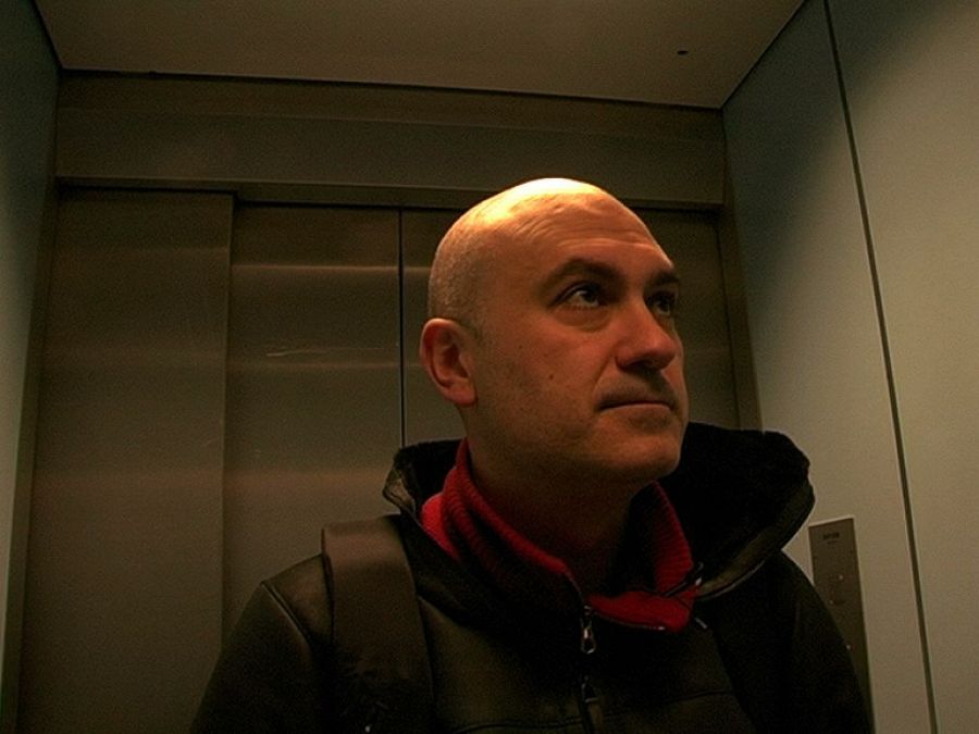 Calixto Bieito es uno de los pocos creadores españoles contemporáneos que ha conseguido revolucionar su ámbito de actuación, las artes escénicas, a nivel internacional ofreciendo una nueva manera de entender el hecho creativo.