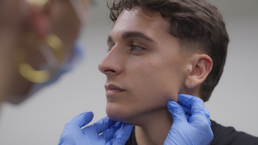 La medicina estética busca tratamientos mínimamente invasivos que no requieren quirófano ni cortes profundos