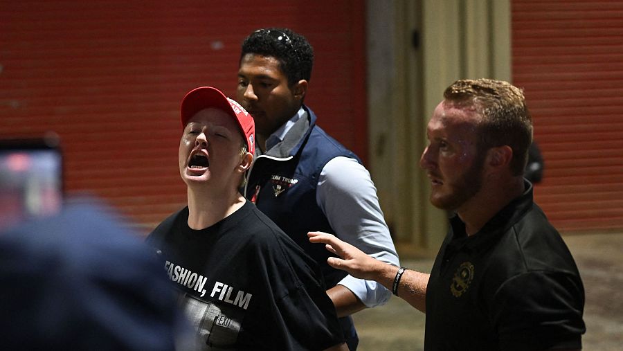 Las protestas son recurrentes en los actos de campaña de Trump y Vance