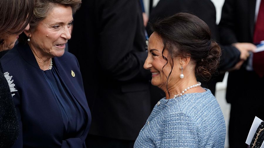 La madre de la reina Letizia, Paloma Rocasolano, a su llegada al Teatro Campoamor