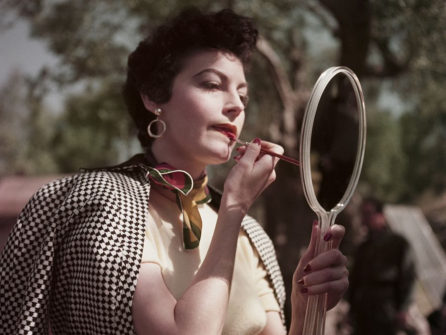 'Ava Gadner en el set de 'La condesa descalza' (1954) © Robert Capa/International Center of Photography/Magnum Photos