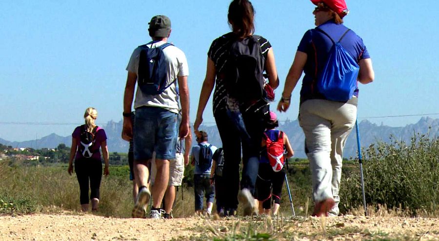 Imagen de personas haciendo deporte