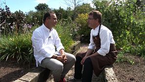 Con otro gran cocinero de la zona: Andoni Luis Aduriz