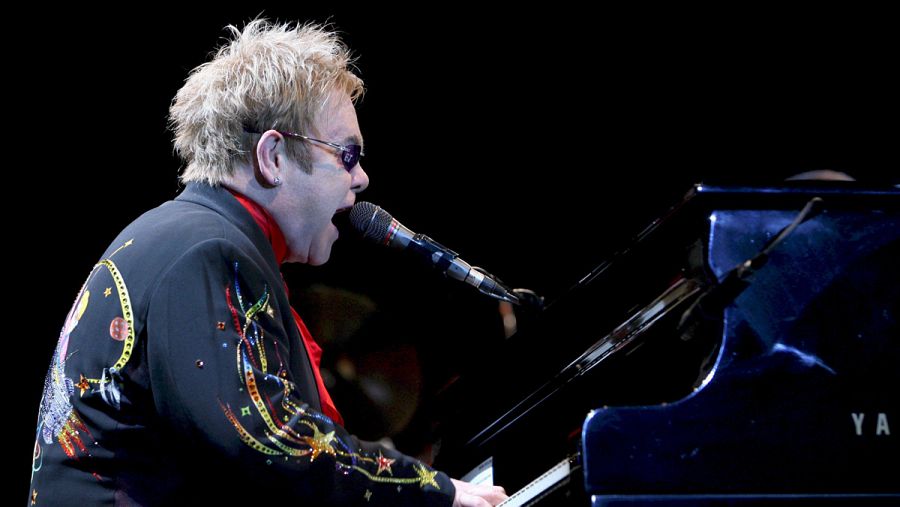 Elton John en concierto en Hong Kong