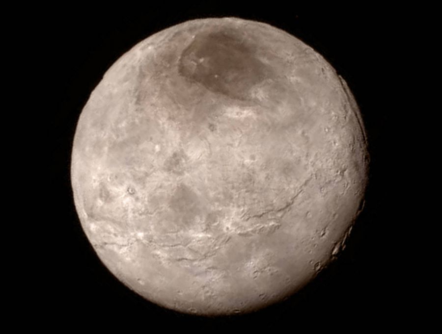 Imagen de Caronte, la mayor luna de Plutón, y su región bautizada 