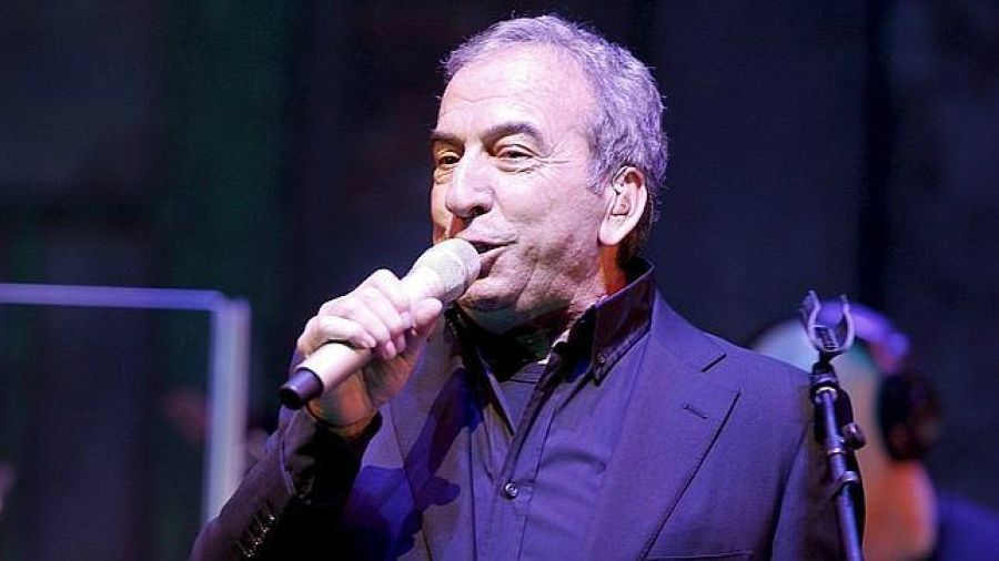 José Luis Perales, en una actuación