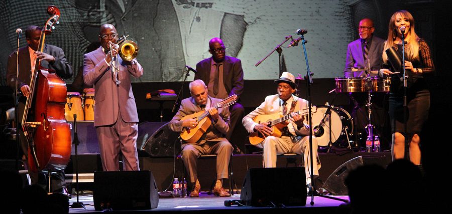 Algunos de los componentes de la Orquesta Buena Vista Social Club en su concierto dentro del ciclo de los Veranos de la Villa.