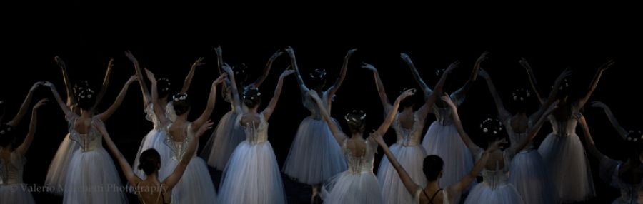 Giselle Pasos De Ballet En La Gran Via Con Acento De San Petesburgo Rtve Es