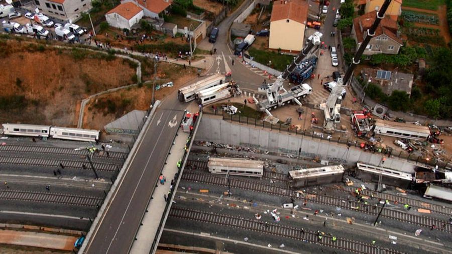 Vista aérea de la curva de Angrois, donde se produjo el siniestro en 2013.