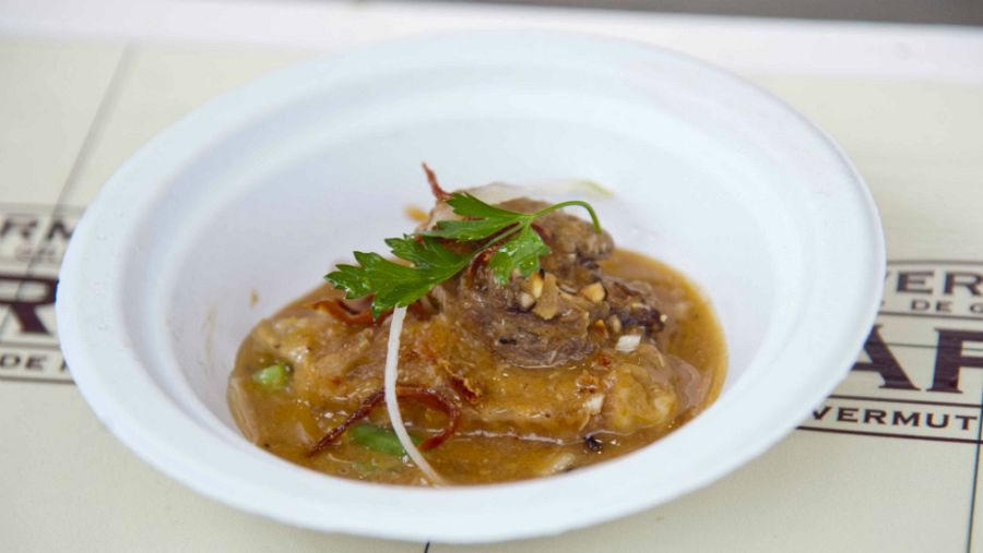 La tapa del pollo de sobrarbe al chilindrón de La Vermuneta