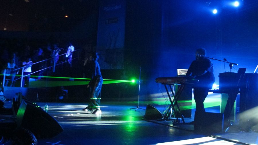 NajwaJean durante su concierto en el Teatro Circo Price