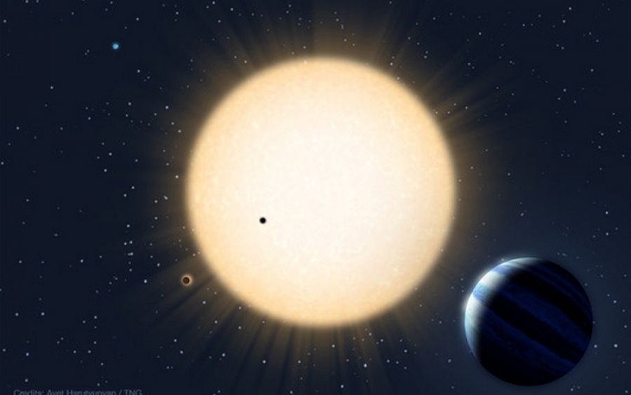 Ilustración del exoplaneta HD 219134b, otros tres `compañeros¿ y su estrella