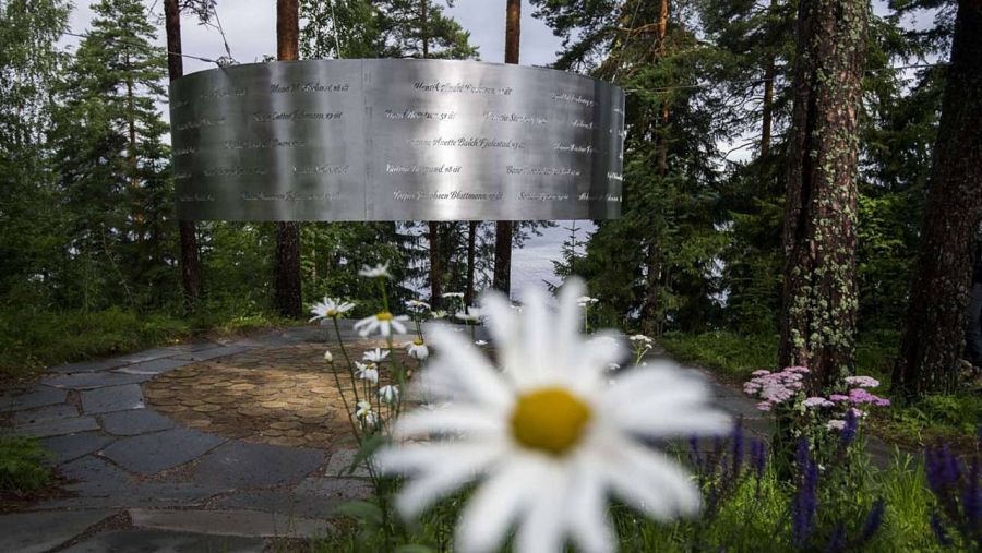 El claro, monumento en homenaje a las víctimas del atentado de Breivik en 2011