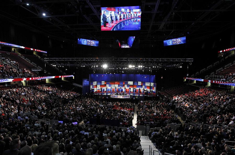 El primer debate republicano, a 10 bandas, se ha celebrado con gran espectación en Cleveland.