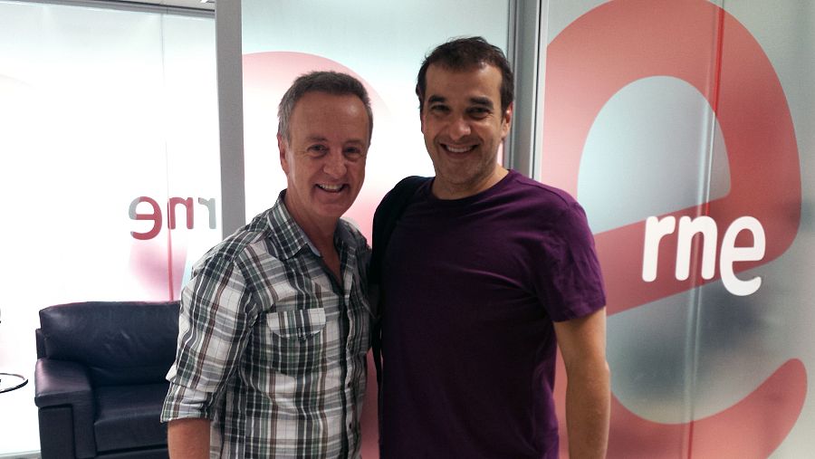 Carlos Hipólito y Luis Merlo, en los estudios de RNE.